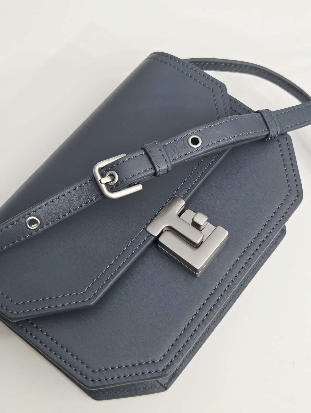 Excellent Le Tanneur Rose Crossbody Bag - Clay Blue Smooth Leather — image 3 of 8